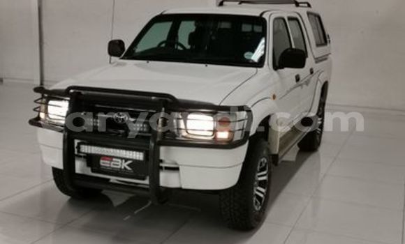 Acheter Occasion Voiture Toyota Hilux Blanc à Livingstone, Zambie Acheter Occasion Voiture Toyota Hilux Blanc à Livingstone, Zambie