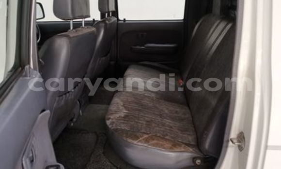 Acheter Occasion Voiture Toyota Hilux Blanc à Livingstone, Zambie Acheter Occasion Voiture Toyota Hilux Blanc à Livingstone, Zambie