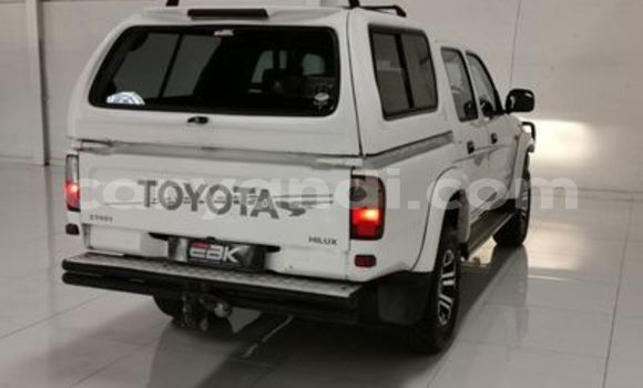 Acheter Occasion Voiture Toyota Hilux Blanc à Livingstone, Zambie Acheter Occasion Voiture Toyota Hilux Blanc à Livingstone, Zambie