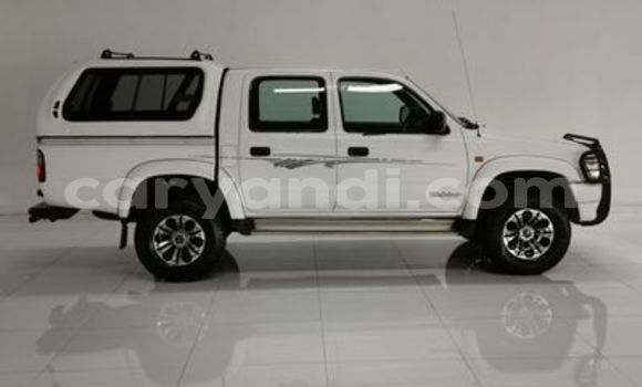 Acheter Occasion Voiture Toyota Hilux Blanc à Livingstone, Zambie Acheter Occasion Voiture Toyota Hilux Blanc à Livingstone, Zambie