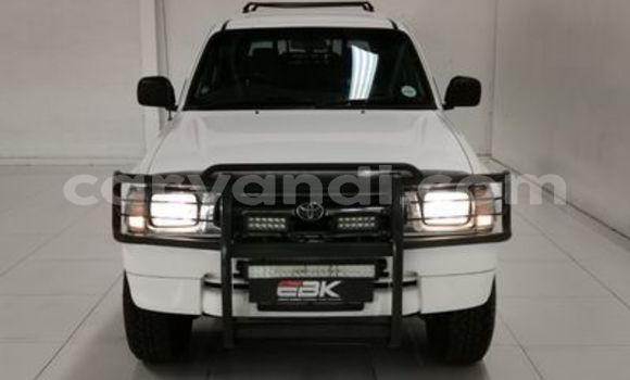 Acheter Occasion Voiture Toyota Hilux Blanc à Livingstone, Zambie Acheter Occasion Voiture Toyota Hilux Blanc à Livingstone, Zambie