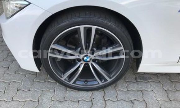 Nunua Ilio tumika BMW 3–Series Nyeupe Gari ndani ya Kitwe nchini Zambia Nunua Ilio tumika BMW 3–Series Nyeupe Gari ndani ya Kitwe nchini Zambia