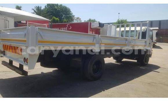 Acheter Occasion Utilitaire Hino 300 Series Blanc à Livingstone, Zambie Acheter Occasion Utilitaire Hino 300 Series Blanc à Livingstone, Zambie
