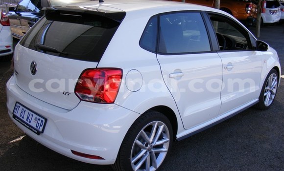 Acheter Occasion Voiture Volkswagen Polo Blanc à Livingstone, Zambie Acheter Occasion Voiture Volkswagen Polo Blanc à Livingstone, Zambie