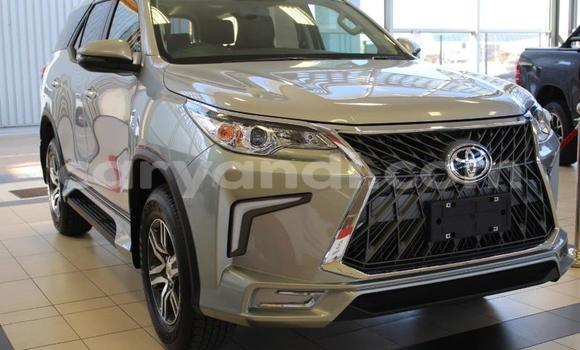 Nunua Ilio tumika Toyota Fortuner Fedha Gari ndani ya Lusaka nchini Zambia