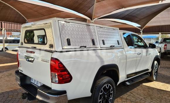 Buy Used Toyota Hilux White Car in Lusaka in Zambia