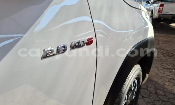 Acheter Occasion Voiture Toyota Hilux Blanc à Lusaka, Zambie Acheter Occasion Voiture Toyota Hilux Blanc à Lusaka, Zambie