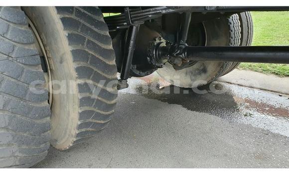 Acheter Occasion Utilitaire Nissan UD Blanc à Kitwe, Zambie Acheter Occasion Utilitaire Nissan UD Blanc à Kitwe, Zambie