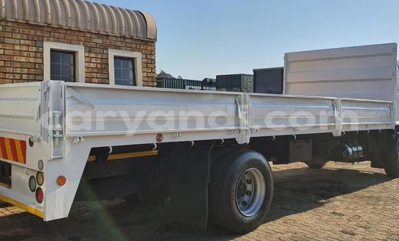 Nunua Ilio tumika Hino Ranger Nyeupe Lori ndani ya Chipata nchini Zambia Nunua Ilio tumika Hino Ranger Nyeupe Lori ndani ya Chipata nchini Zambia