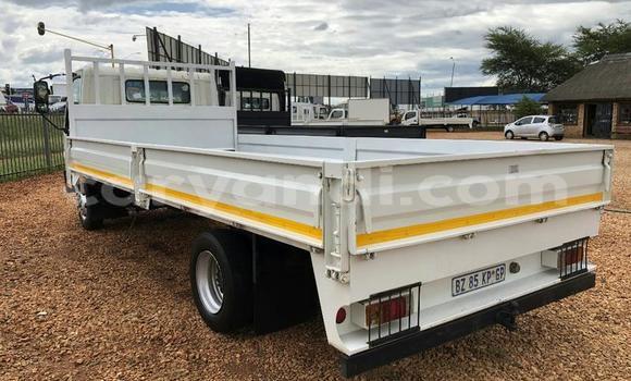 Tenga Tsaru Hino 300 Series Zvimwe Rori in Livingstone in Zambia Tenga Tsaru Hino 300 Series Zvimwe Rori in Livingstone in Zambia