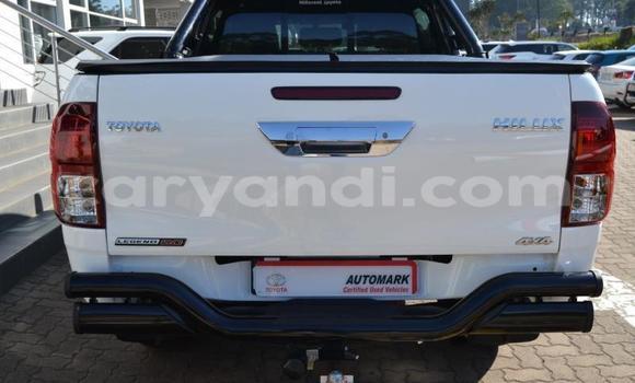 Buy Used Toyota Hilux White Car in Chingola in Zambia Buy Used Toyota Hilux White Car in Chingola in Zambia