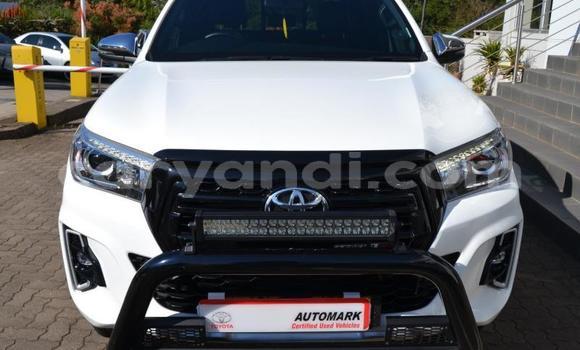 Buy Used Toyota Hilux White Car in Chingola in Zambia Buy Used Toyota Hilux White Car in Chingola in Zambia