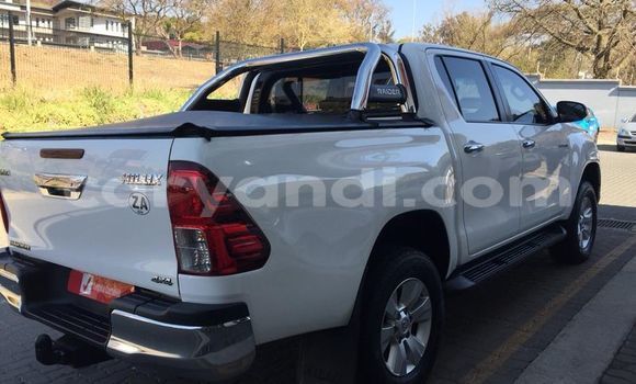 Acheter Occasion Voiture Toyota Hilux Blanc à Chilanga, Lusaka Acheter Occasion Voiture Toyota Hilux Blanc à Chilanga, Lusaka