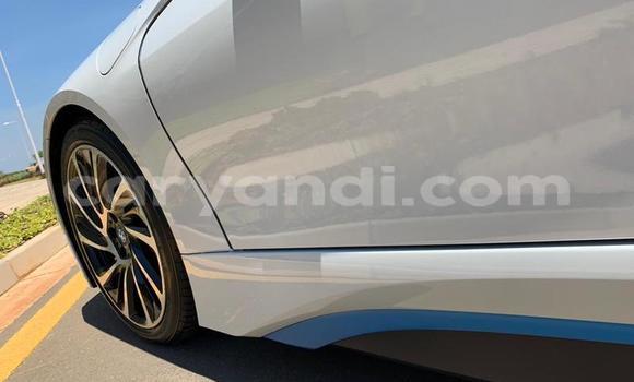 Acheter Occasion Voiture BMW i8 Blanc à Livingstone, Zambie Acheter Occasion Voiture BMW i8 Blanc à Livingstone, Zambie