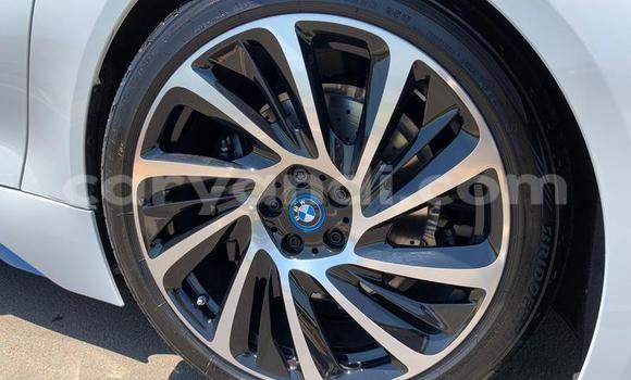 Acheter Occasion Voiture BMW i8 Blanc à Livingstone, Zambie Acheter Occasion Voiture BMW i8 Blanc à Livingstone, Zambie