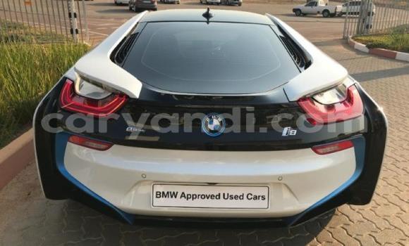 Acheter Occasion Voiture BMW i8 Blanc à Lusaka, Zambie Acheter Occasion Voiture BMW i8 Blanc à Lusaka, Zambie