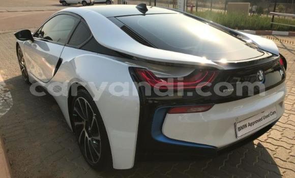 Acheter Occasion Voiture BMW i8 Blanc à Lusaka, Zambie Acheter Occasion Voiture BMW i8 Blanc à Lusaka, Zambie