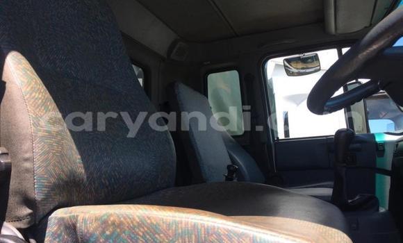 Acheter Occasion Utilitaire Nissan UD Blanc à Livingstone, Zambie Acheter Occasion Utilitaire Nissan UD Blanc à Livingstone, Zambie