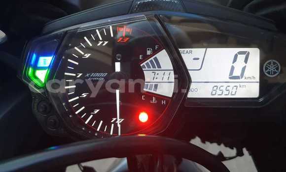 Acheter Occasion Moto Yamaha YZF Noir à Lusaka, Zambie Acheter Occasion Moto Yamaha YZF Noir à Lusaka, Zambie