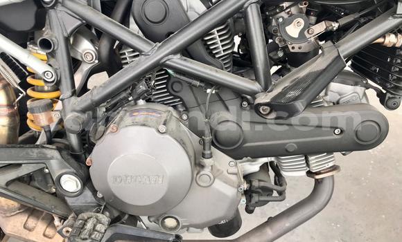 Acheter Occasion Moto Ducati Hypermotard Noir à Lusaka, Zambie Acheter Occasion Moto Ducati Hypermotard Noir à Lusaka, Zambie