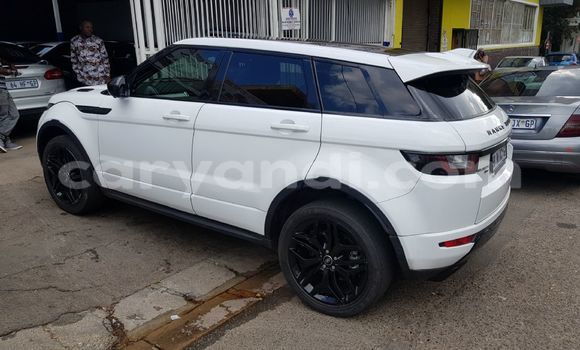 Acheter Occasion Voiture Land Rover Range Rover Evoque Blanc à Livingstone, Zambie Acheter Occasion Voiture Land Rover Range Rover Evoque Blanc à Livingstone, Zambie