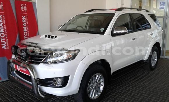 Buy Used Toyota Fortuner White Car in Chilanga in Lusaka