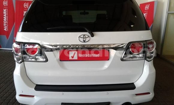 Acheter Occasion Voiture Toyota Fortuner Blanc à Chilanga, Lusaka Acheter Occasion Voiture Toyota Fortuner Blanc à Chilanga, Lusaka