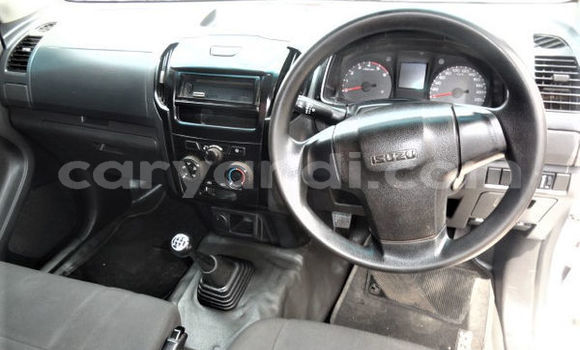 Acheter Occasion Voiture Isuzu KB Blanc à Chilanga, Lusaka Acheter Occasion Voiture Isuzu KB Blanc à Chilanga, Lusaka