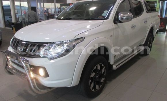 Acheter Occasion Voiture Mitsubishi Triton Blanc à Chilanga, Lusaka Acheter Occasion Voiture Mitsubishi Triton Blanc à Chilanga, Lusaka