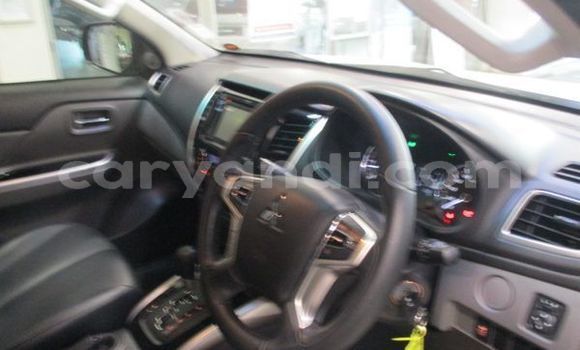 Acheter Occasion Voiture Mitsubishi Triton Blanc à Chilanga, Lusaka Acheter Occasion Voiture Mitsubishi Triton Blanc à Chilanga, Lusaka