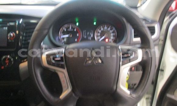 Acheter Occasion Voiture Mitsubishi Triton Blanc à Chilanga, Lusaka Acheter Occasion Voiture Mitsubishi Triton Blanc à Chilanga, Lusaka