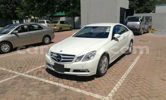 Buy Used Mercedes‒Benz E–Class White Car in Lusaka in Zambia Buy Used Mercedes‒Benz E–Class White Car in Lusaka in Zambia