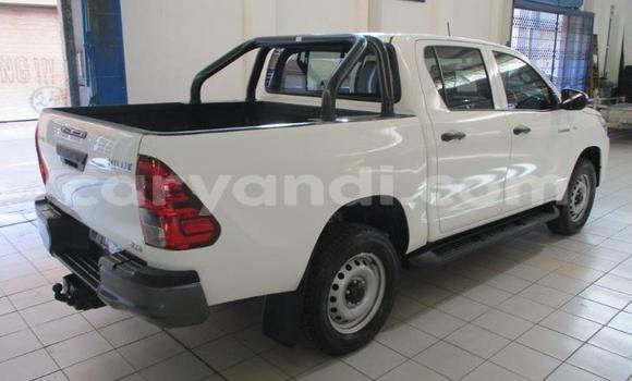 Acheter Occasion Voiture Toyota Hilux Blanc à Lusaka, Zambie Acheter Occasion Voiture Toyota Hilux Blanc à Lusaka, Zambie