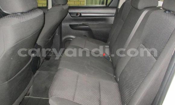 Acheter Occasion Voiture Toyota Hilux Blanc à Lusaka, Zambie Acheter Occasion Voiture Toyota Hilux Blanc à Lusaka, Zambie