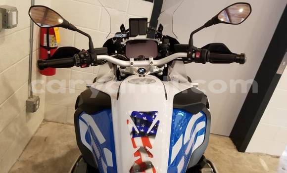 Acheter Neuf Moto Kawasaki Z 1000 Bleu à Lusaka, Zambie Acheter Neuf Moto Kawasaki Z 1000 Bleu à Lusaka, Zambie