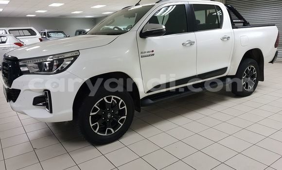 Acheter Occasion Voiture Toyota Hilux Blanc à Livingstone, Zambie Acheter Occasion Voiture Toyota Hilux Blanc à Livingstone, Zambie