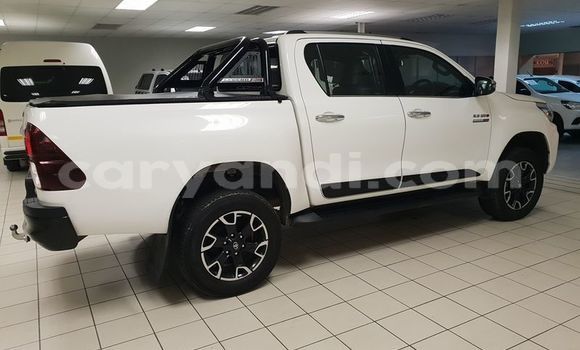 Acheter Occasion Voiture Toyota Hilux Blanc à Livingstone, Zambie Acheter Occasion Voiture Toyota Hilux Blanc à Livingstone, Zambie