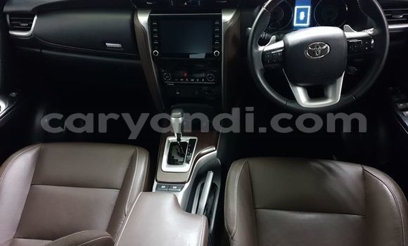 Acheter Occasion Voiture Toyota Fortuner Blanc à Livingstone, Zambie Acheter Occasion Voiture Toyota Fortuner Blanc à Livingstone, Zambie