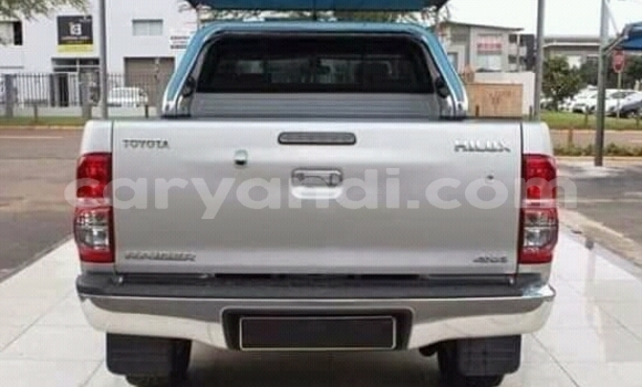 Acheter Occasion Voiture Toyota Hilux Gris à Livingstone, Zambie Acheter Occasion Voiture Toyota Hilux Gris à Livingstone, Zambie