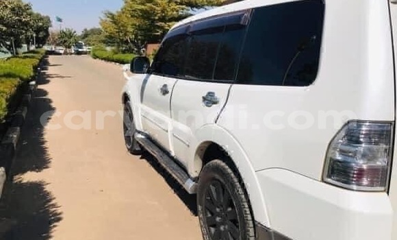 Buy Used Mitsubishi Pajero Silver Car in Lusaka in Zambia Buy Used Mitsubishi Pajero Silver Car in Lusaka in Zambia