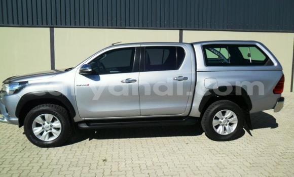 Acheter Occasion Voiture Toyota Hilux Gris à Lusaka, Zambie Acheter Occasion Voiture Toyota Hilux Gris à Lusaka, Zambie