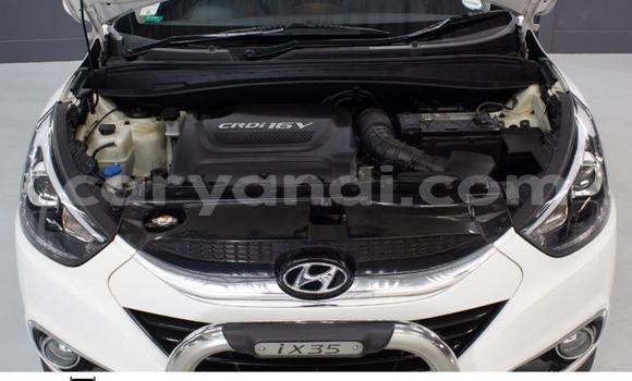 Buy Used Hyundai ix35 White Car in Chingola in Zambia Buy Used Hyundai ix35 White Car in Chingola in Zambia