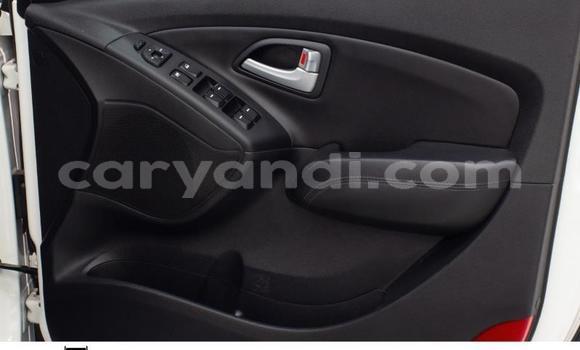 Buy Used Hyundai ix35 White Car in Chingola in Zambia Buy Used Hyundai ix35 White Car in Chingola in Zambia