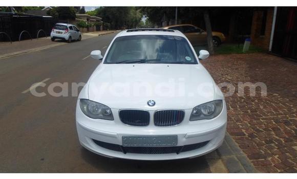 Acheter Occasion Voiture BMW 1–Series Blanc à Chilanga, Lusaka Acheter Occasion Voiture BMW 1–Series Blanc à Chilanga, Lusaka