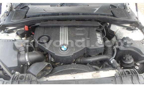 Acheter Occasion Voiture BMW 1–Series Blanc à Chilanga, Lusaka Acheter Occasion Voiture BMW 1–Series Blanc à Chilanga, Lusaka