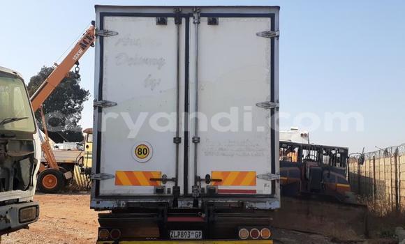 Buy Used Scania R420 White Truck in Chilanga in Lusaka Buy Used Scania R420 White Truck in Chilanga in Lusaka