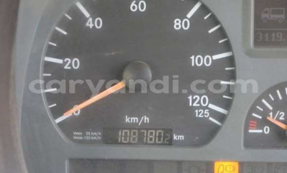 Tenga Tsaru Mercedes–Benz 2628 Chena Rori in Lusaka in Zambia Tenga Tsaru Mercedes–Benz 2628 Chena Rori in Lusaka in Zambia