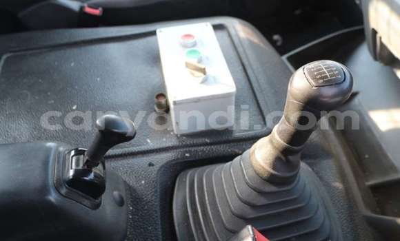 Tenga Tsaru Mercedes–Benz 2628 Chena Rori in Lusaka in Zambia Tenga Tsaru Mercedes–Benz 2628 Chena Rori in Lusaka in Zambia