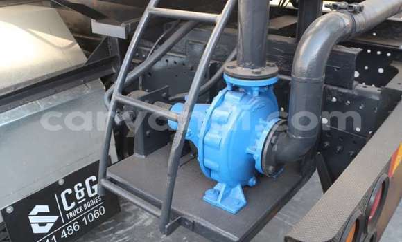 Tenga Tsaru Mercedes–Benz 2628 Chena Rori in Lusaka in Zambia Tenga Tsaru Mercedes–Benz 2628 Chena Rori in Lusaka in Zambia