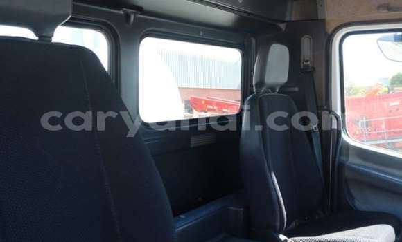 Nunua Ilio tumika Mercedes–Benz 2628 Fedha Lori ndani ya Lusaka nchini Zambia Nunua Ilio tumika Mercedes–Benz 2628 Fedha Lori ndani ya Lusaka nchini Zambia